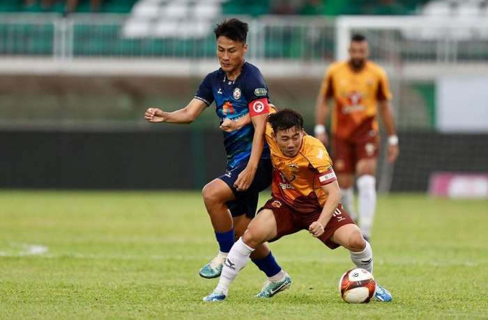 Trực tiếp Bình Định 0-1 HAGL: Thẻ đỏ!!!