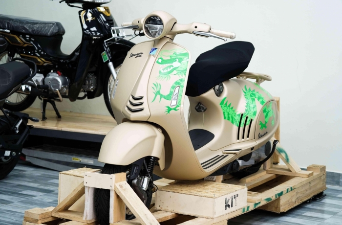 Hết thời 'hét' giá, Vespa 946 bản Rồng được rao bán với giá dưới 500 triệu đồng