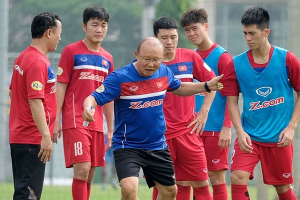 Danh sách 30 cầu thủ Việt Nam tập trung chuẩn bị AFF Cup 2018