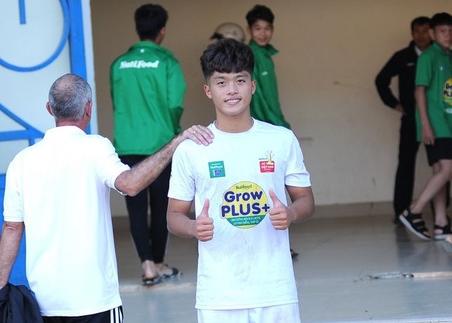 'Tiểu Văn Toàn' nhận lời khen đặc biệt từ HLV U19 Việt Nam