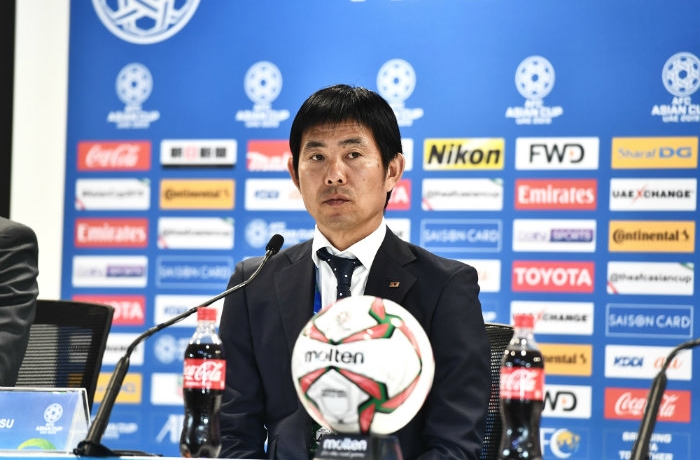 HLV Nhật Bản: 'Trọng tài là một trong số vấn đề tôi lo lắng'