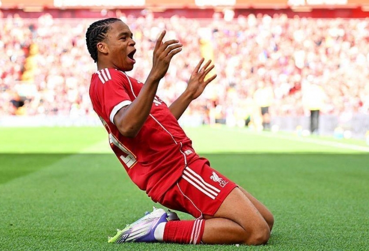 Thần đồng 16 tuổi của Liverpool 'gây sốt' tại châu Âu