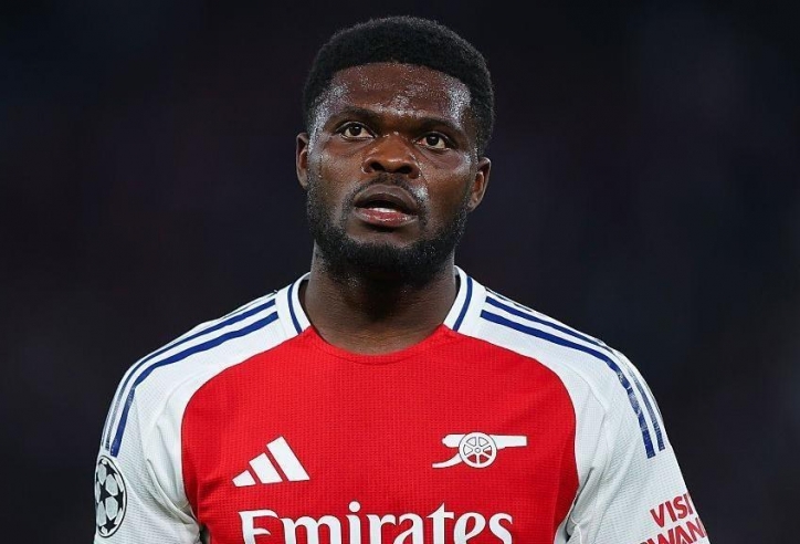 Cựu sao Arsenal sắp có bến đỗ mới sau khi dính bê bối tình ái