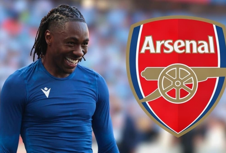 Huyền thoại MU lên tiếng cảnh báo mục tiêu chuyển nhượng của Arsenal