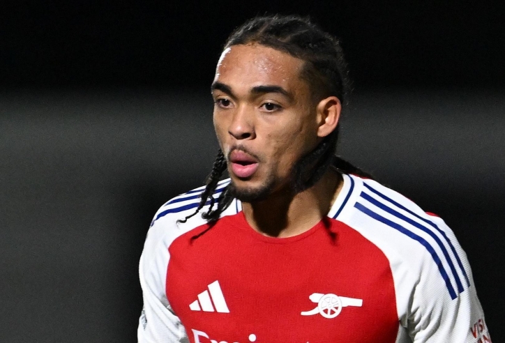 Ngôi sao từng đá cho Arsenal tự thừa nhận gốc gác Malaysia