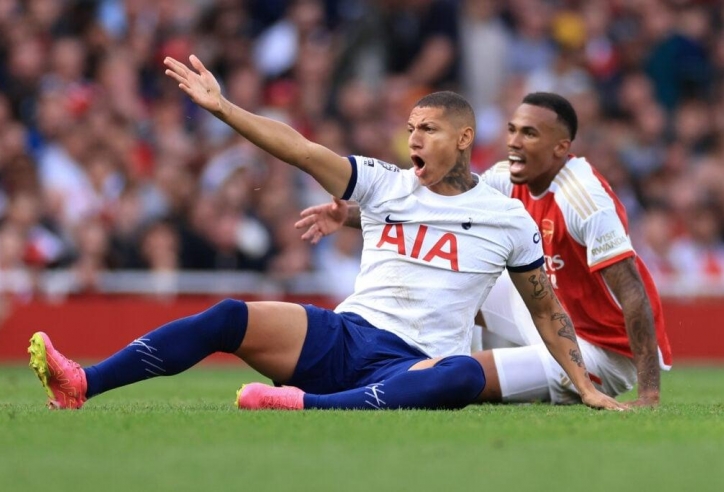 CĐV Arsenal bực tức đòi 'đuổi thẳng cổ' ngôi sao Brazil ra khỏi CLB