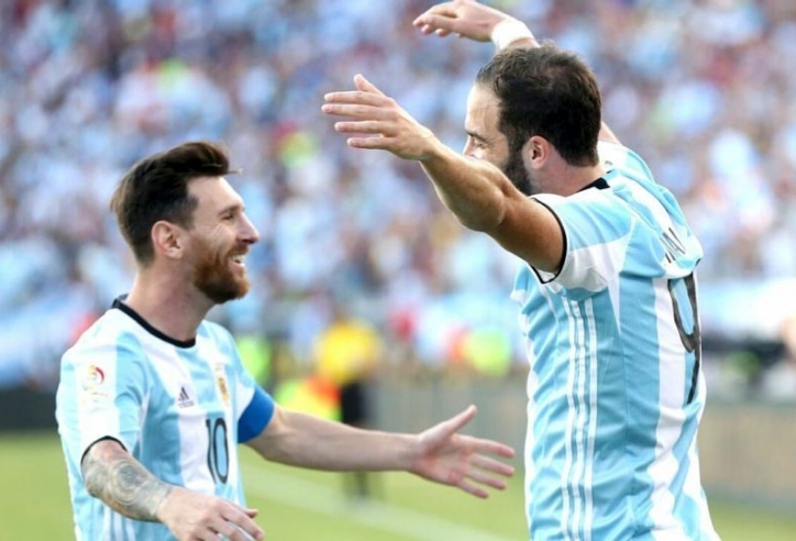Người khiến sự nghiệp của Messi chưa thể viên mãn tuyên bố giải nghệ