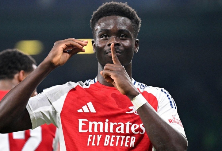 Người khiến Saka trầm trồ sắp là tân binh của Arsenal?
