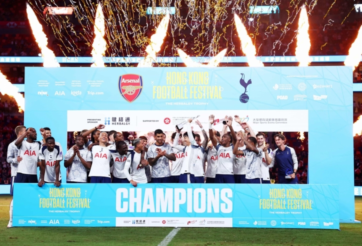 Thắng Arsenal, Tottenham hồ hởi khoe 'có thêm cúp trong tủ'