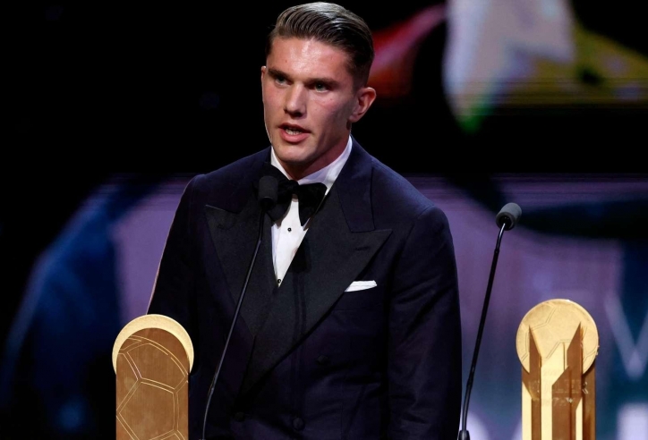 CĐV phản ứng dữ dội khi Viktor Gyokeres giành giải thưởng cao quý