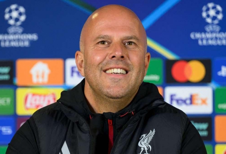 Arne Slot chỉ may mắn tại Liverpool