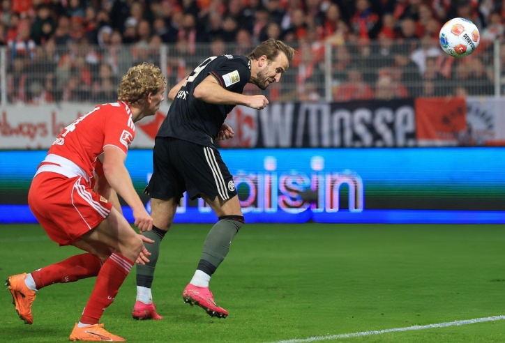 Harry Kane hóa người hùng, Bayern thoát hiểm phút chót