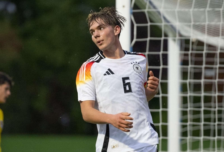 'Toni Kroos' 16 tuổi khiến cả châu Âu thèm khát