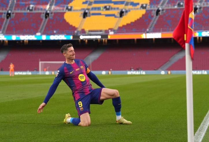 Barca muốn giữ Lewandowski