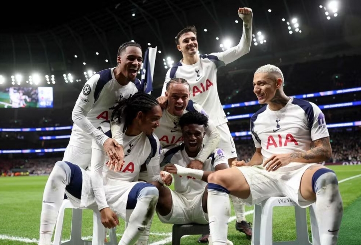 Tottenham bùng nổ sân nhà, đè bẹp Slavia Prague 3-0