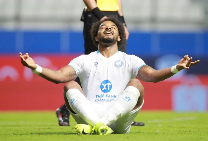 Xuân Son tỏa sáng, Nam Định thắng đậm trên đất Thái Lan