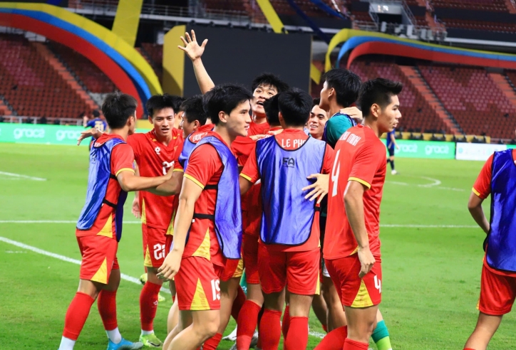 Trực tiếp: HLV Kim Sang Sik phát biểu sau khi giành HCV SEA Games 33