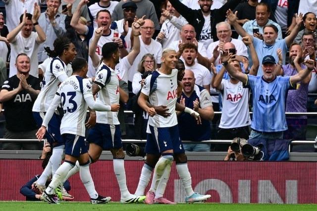 Trực tiếp Tottenham vs Sunderland, 22h00 hôm nay 4/1