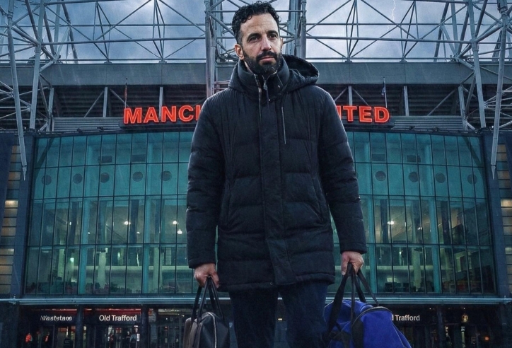 Chuyển nhượng MU 6/1: Sa thải Amorim; MU khẩn trương tìm người thay thế