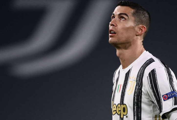 Ronaldo hành xử thiếu tôn trọng đồng nghiệp