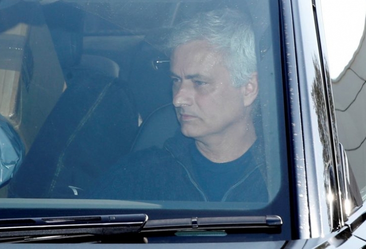 Mourinho chính thức lên tiếng sau khi bị sa thải