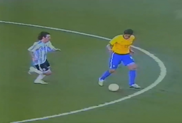 VIDEO: Kaka cho Messi hít khói, ghi bàn kinh điển như Maradona