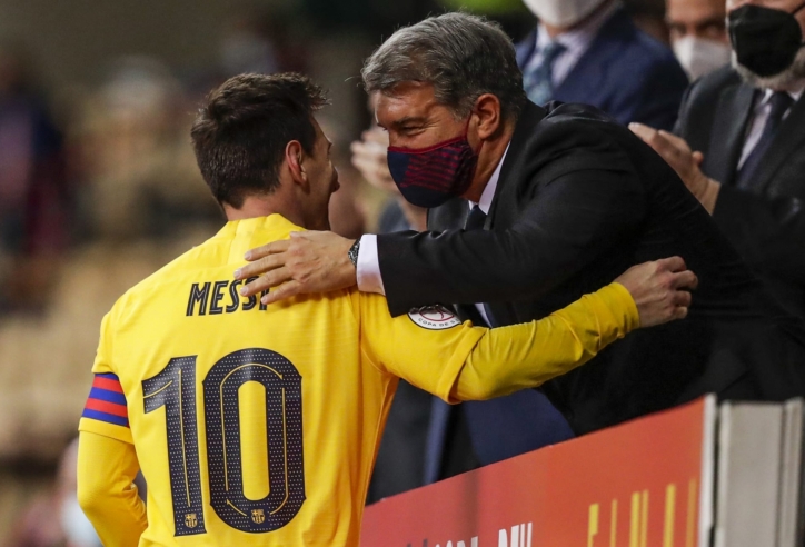 Sau Koeman, chủ tịch Barca tiếp tục nói lời thật lòng về mối quan hệ với Messi