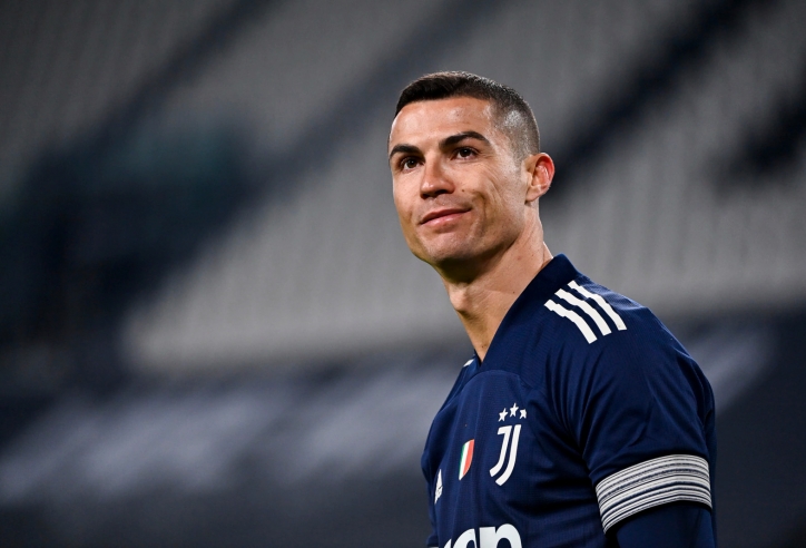 Allegri khẳng định lập trường, Juve chốt giá bán Ronaldo cho đội bóng cũ