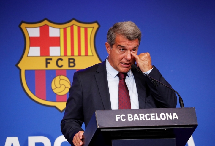 Chủ tịch Laporta chính thức làm rõ khả năng Messi ở lại Barca