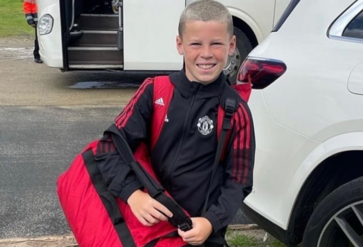 Con trai Rooney ghi 4 bàn vào lưới Liverpool, hứa hẹn tạo song sát với Ronaldo Jr