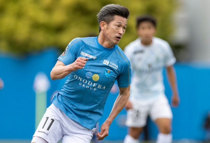 'Vua bóng đá' Nhật Bản làm điều không tưởng ở tuổi 54