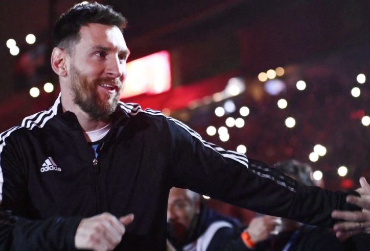 Messi chạy show, có diện mạo mới khiến fan 'choáng ngợp'