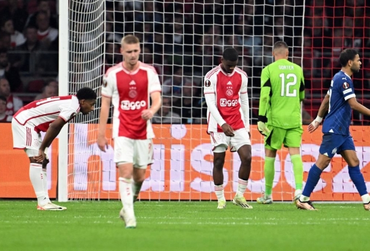 Bất phân thắng bại, Ajax chấp nhận chia điểm đáng tiếc