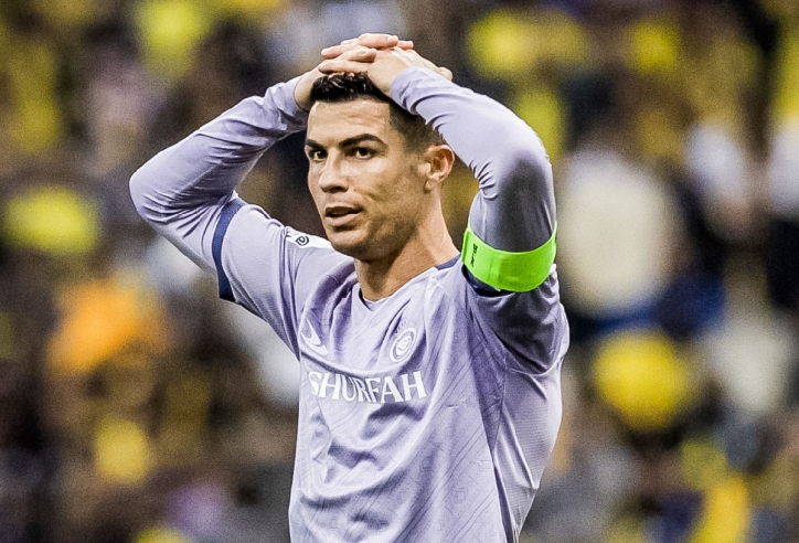 Vừa tới Ả Rập, Al Nassr đã báo tin chẳng thể buồn hơn với Ronaldo