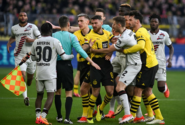 Leverkusen thoát thua Dortmund ở phút bù giờ, nối dài mạch bất bại tại Bundesliga