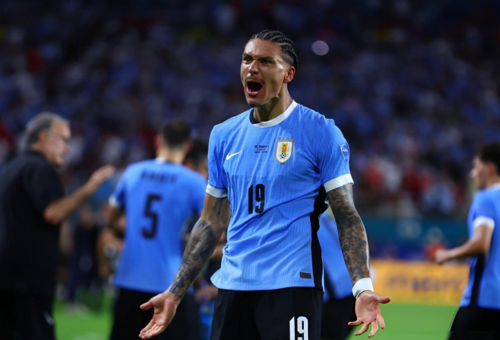 Uruguay thắng nhọc Panama ngày ra quân tại Copa America