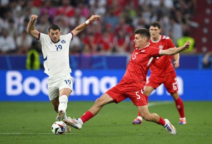 Trực tiếp Đan Mạch 0-0 Serbia: Liên tục dồn ép