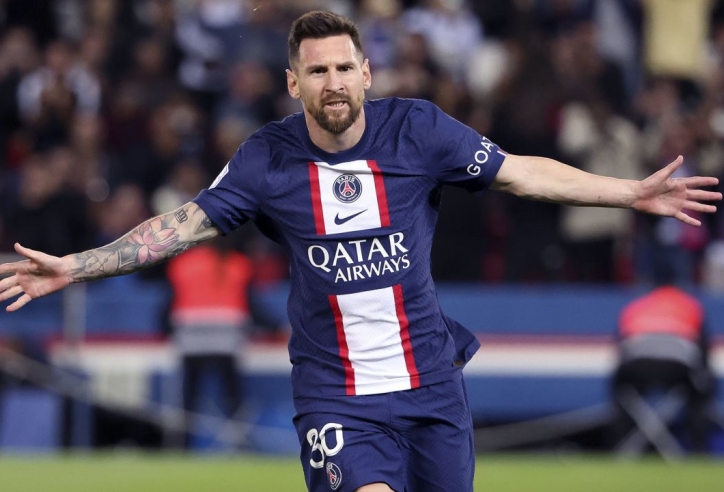 Khó khăn tài chính, Barca sẽ mượn Messi từ 'CLB tương lai' ?