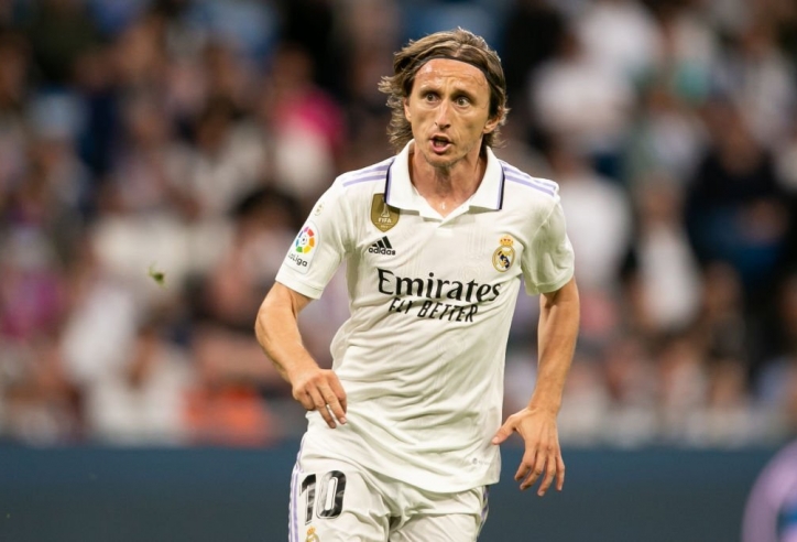 Đồng ý ở lại, Modric vẫn có thể rời Real vì điều khoản 'đặc biệt'