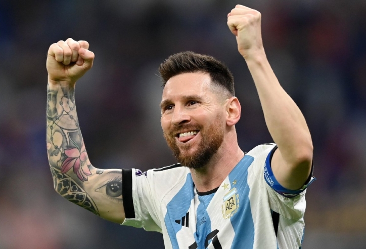 'Gã khổng lồ' chốt hạ, Messi tiếp tục phá đảo xứ sở cờ hoa