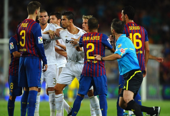 Quá 'lưu luyến' Ronaldo, Barca tri ân bằng một cách không thể thâm thúy hơn
