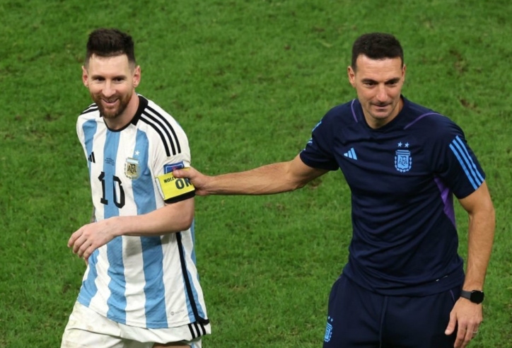 HLV Lionel Scaloni muốn rời Argentina do 'quyền lực đen' của Messi?
