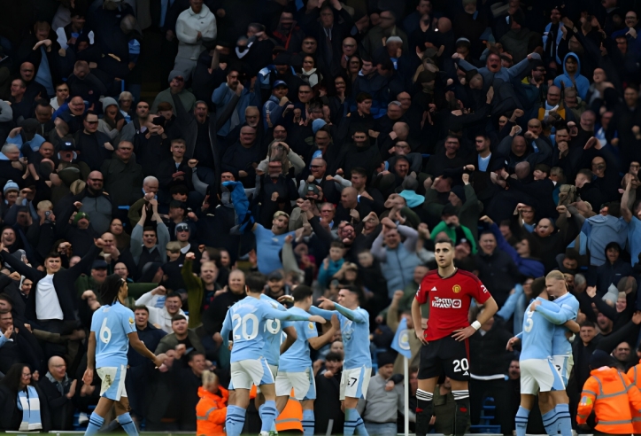 Man City lội ngược dòng thành công trước Man United trong trận derby Manchester thứ 192