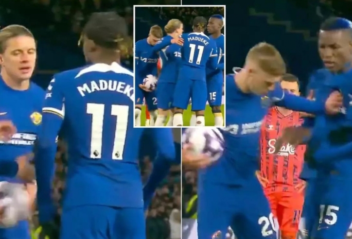 Cầu thủ Chelsea tranh sút pen ngay trên sân, Pochettino xấu hổ trả lời