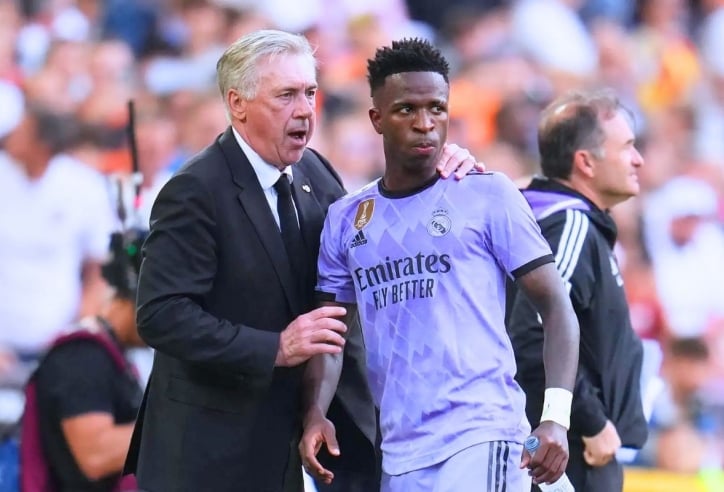 Ancelotti lên tiếng về đề nghị 1 tỷ Euro cho Vinicius