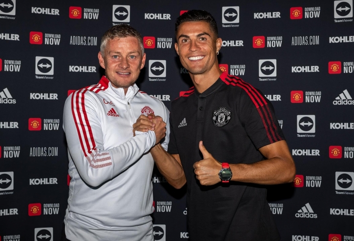 Solskjaer thừa nhận cay đắng quyết định đưa Ronaldo về MU