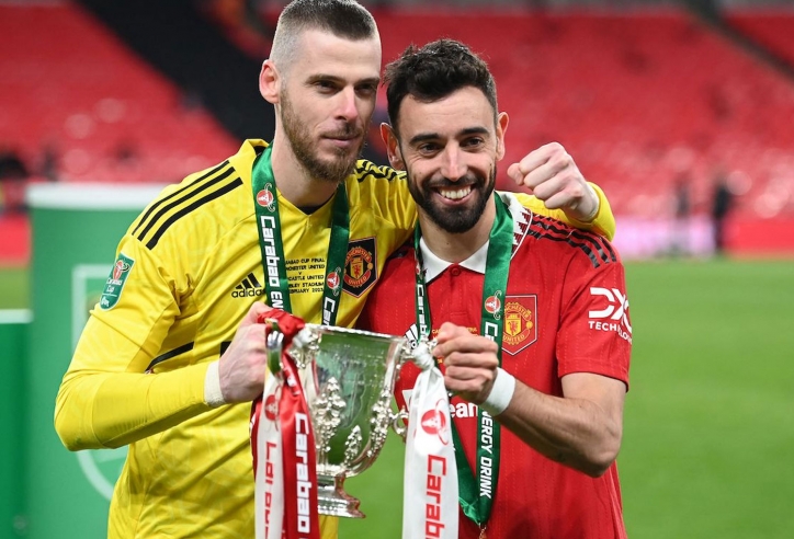 Giữa tin đồn giải nghệ, De Gea mừng rỡ tái ngộ đội trưởng MU