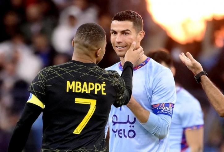 Ronaldo phá kỷ lục thế giới trong thương vụ Mbappe đến Real