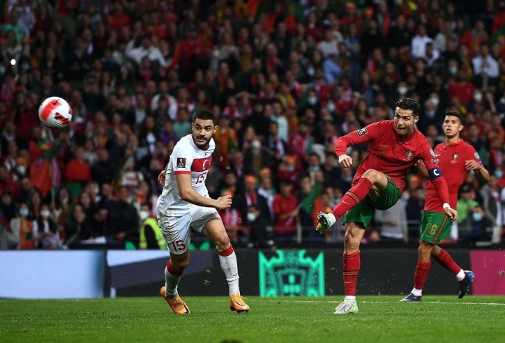 Trực tiếp Bồ Đào Nha 2-0 Thổ Nhĩ Kỳ: Phản lưới nhà