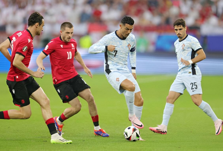Trực tiếp Bồ Đào Nha 0-2 Georgia: Ronaldo rời sân